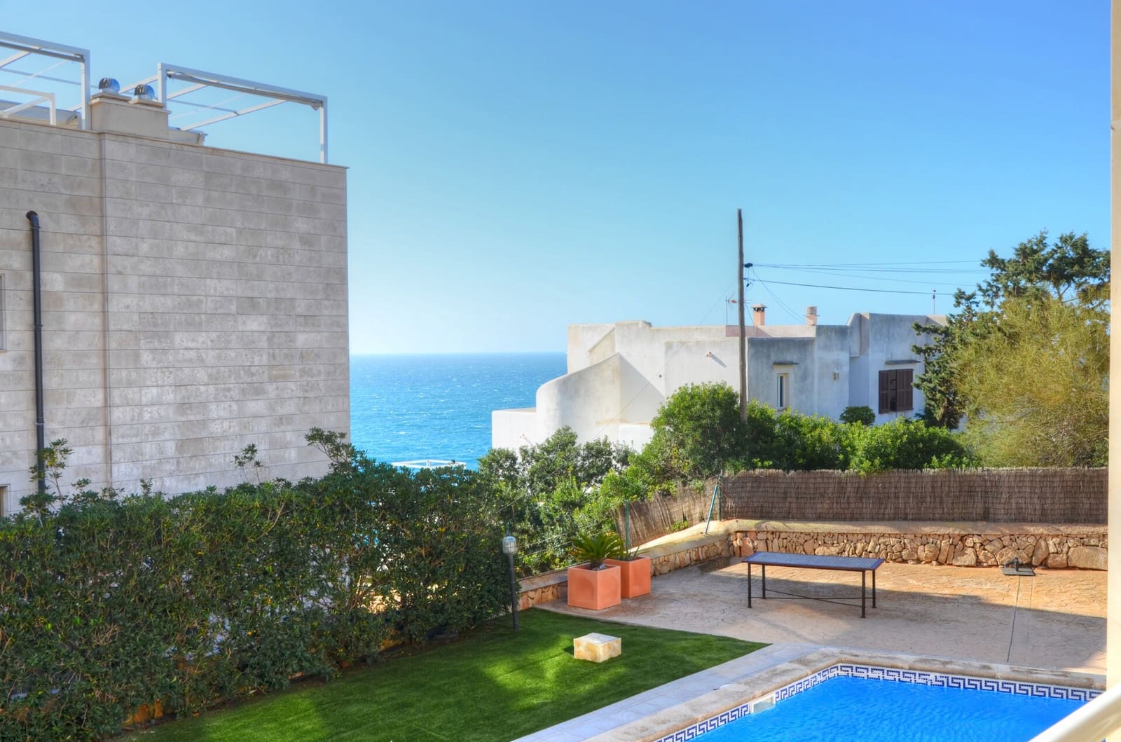 2 bedroom Flat for sale in Cala Figuera with pool - € 450,000 (Ref: 9777307)