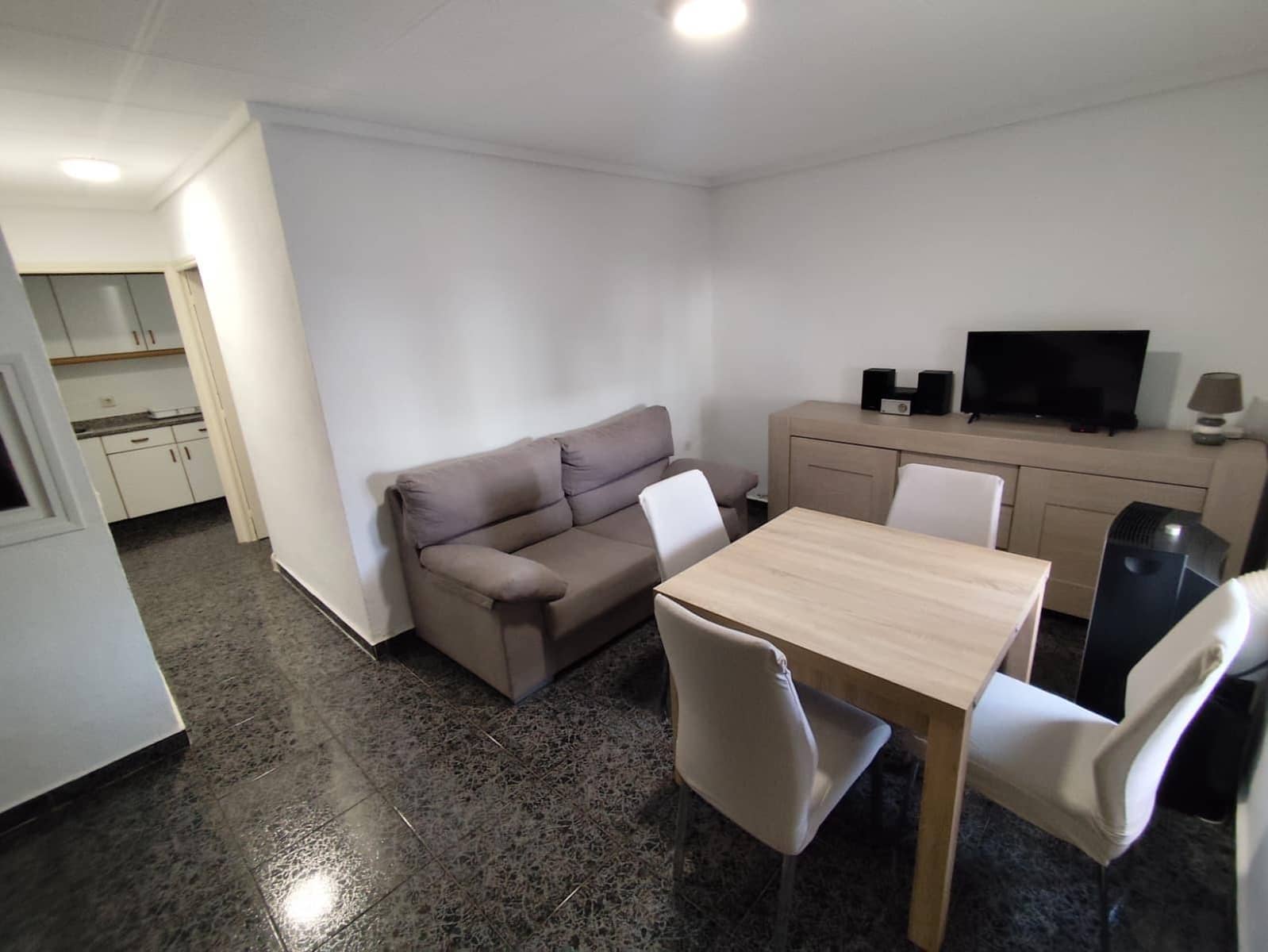 3 quarto Moradia em Banda para venda em Torrevieja com garagem - 129 000 € (Ref: 10032070)
