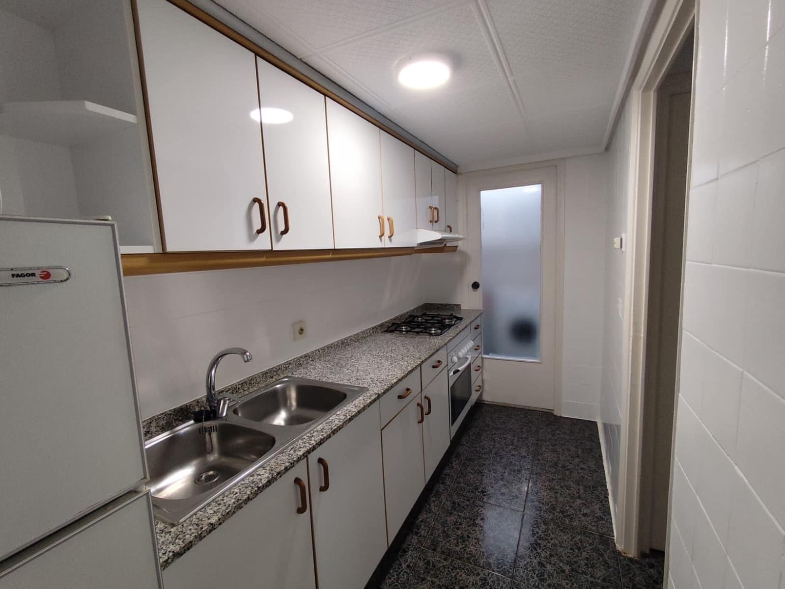 3 quarto Moradia em Banda para venda em Torrevieja com garagem - 129 000 € (Ref: 10032070)