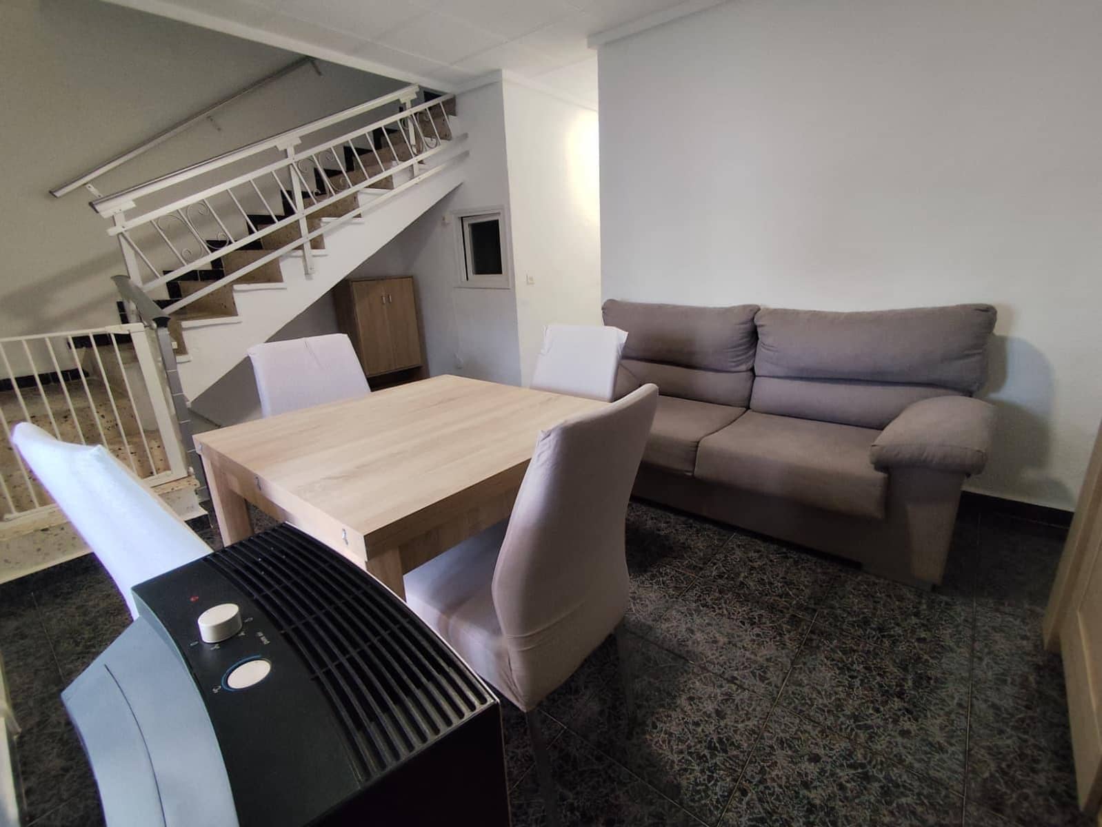 3 quarto Moradia em Banda para venda em Torrevieja com garagem - 129 000 € (Ref: 10032070)