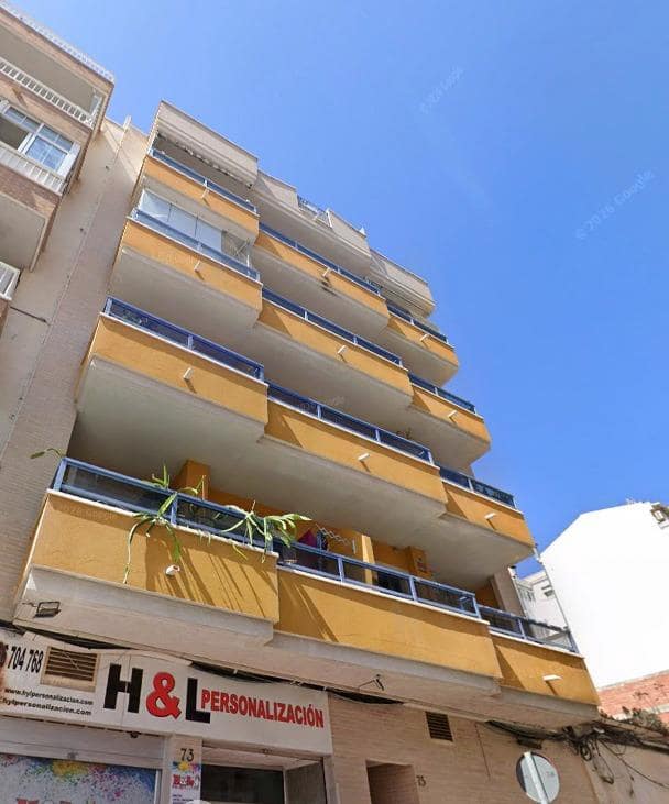 2 quarto Apartamento para venda em Torrevieja com garagem - 189 000 € (Ref: 10177172)