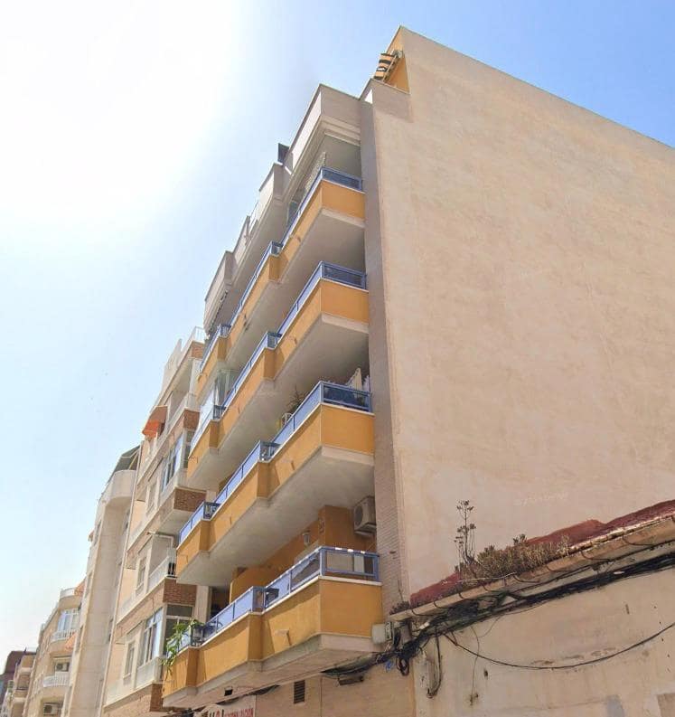 2 quarto Apartamento para venda em Torrevieja com garagem - 189 000 € (Ref: 10177172)