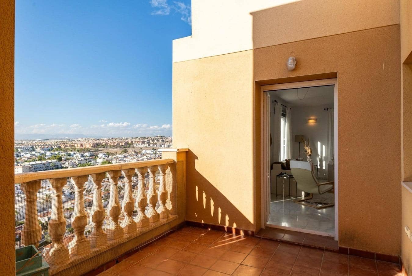 3 soverom Penthouse til salgs i Torrevieja med svømmebasseng garasje - € 480 000 (Ref: 9312832)