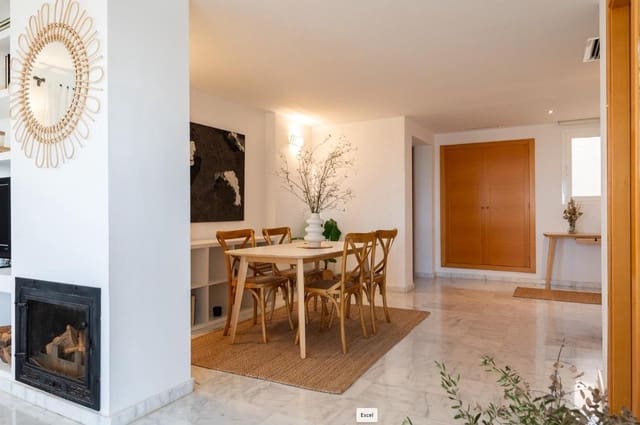 3 bedroom Penthouse for sale in Playa de los Locos, Torrevieja with pool garage - € 480,000 (Ref: 9312832)