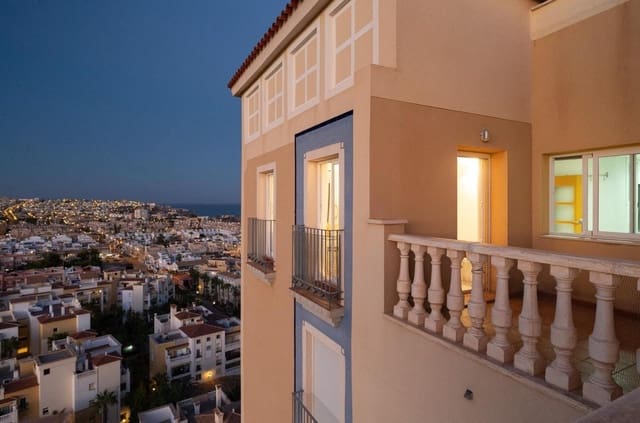 3 bedroom Penthouse for sale in Playa de los Locos, Torrevieja with pool garage - € 480,000 (Ref: 9312832)