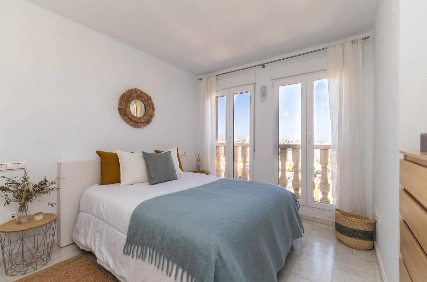 3 soverom Penthouse til salgs i Torrevieja med svømmebasseng garasje - € 480 000 (Ref: 9312832)