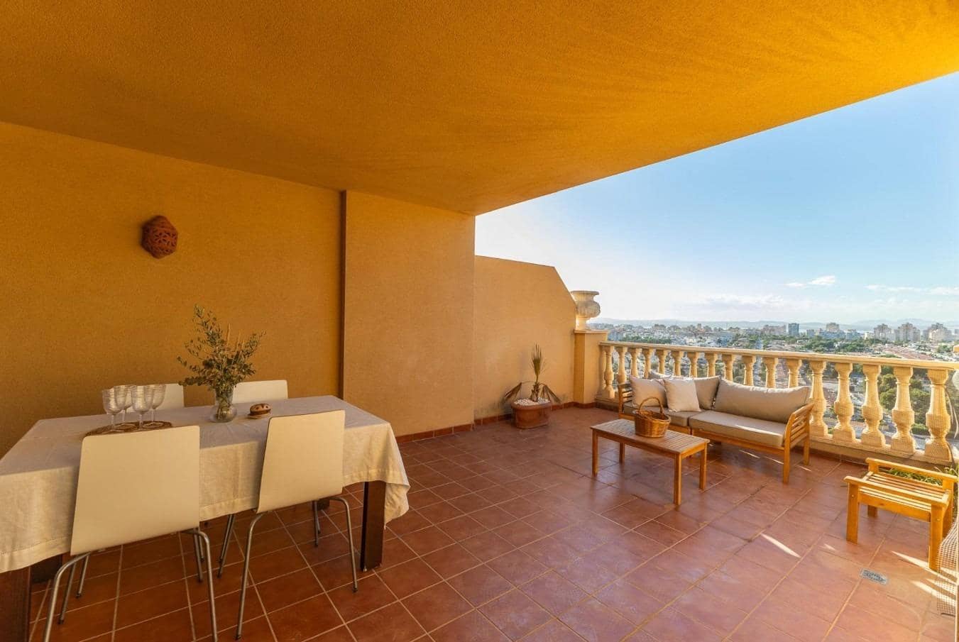 3 soverom Penthouse til salgs i Torrevieja med svømmebasseng garasje - € 480 000 (Ref: 9312832)