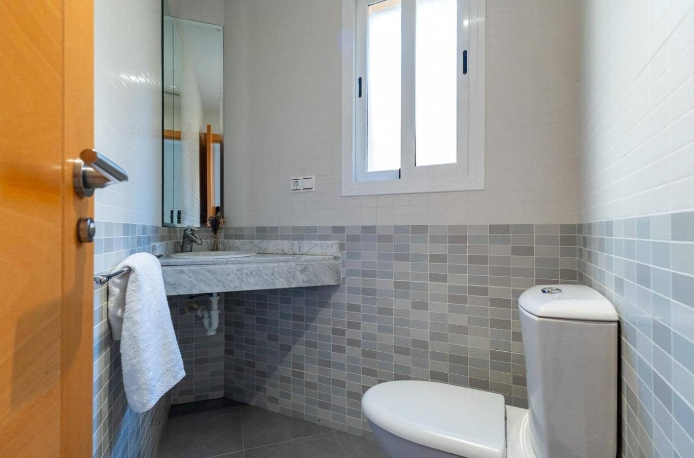 3 soverom Penthouse til salgs i Torrevieja med svømmebasseng garasje - € 480 000 (Ref: 9312832)