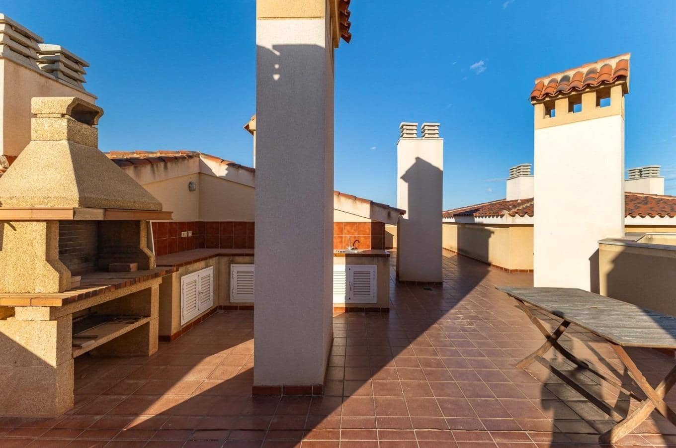 3 soverom Penthouse til salgs i Torrevieja med svømmebasseng garasje - € 480 000 (Ref: 9312832)