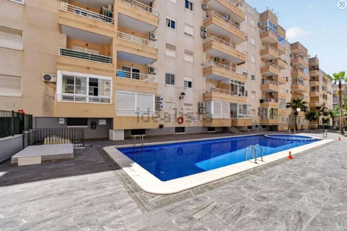 2 slaapkamer Appartement te koop in Torrevieja met zwembad - € 139.000 (Ref: 9957956)