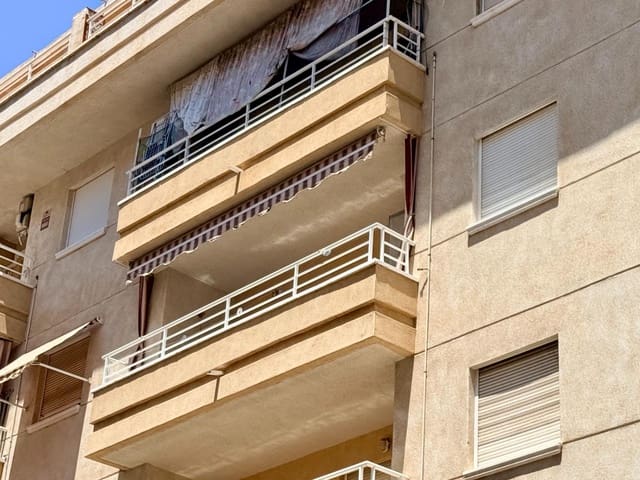 2 chambre Appartement à vendre à Avenida Habaneras - Curva de Palangre, Torrevieja avec piscine - 139 000 € (Ref: 9957956)
