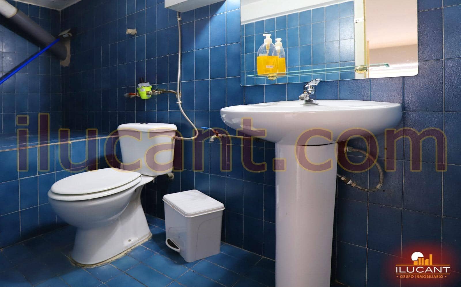 Erhverv til salg i Alicante by - € 99.000 (Ref: 9114666)