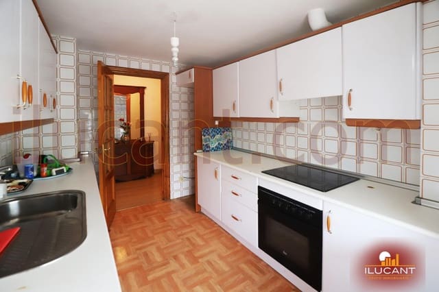 3 makuuhuone Asunto myytävänä paikassa Alicante kaupunki - 139 000 € (Ref: 9114668)