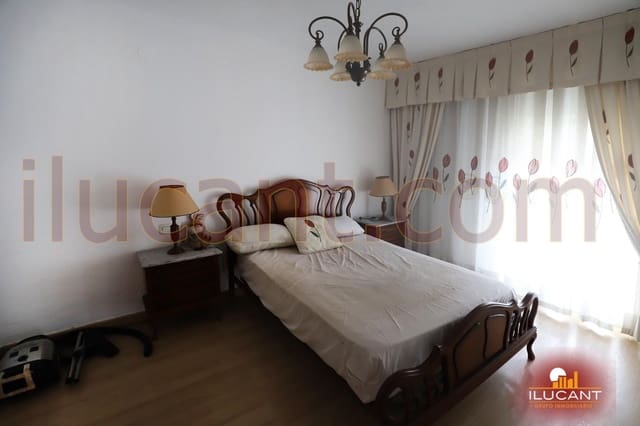 3 makuuhuone Asunto myytävänä paikassa Alicante kaupunki - 139 000 € (Ref: 9114668)