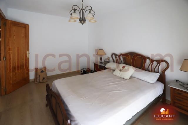 3 makuuhuone Asunto myytävänä paikassa Alicante kaupunki - 139 000 € (Ref: 9114668)