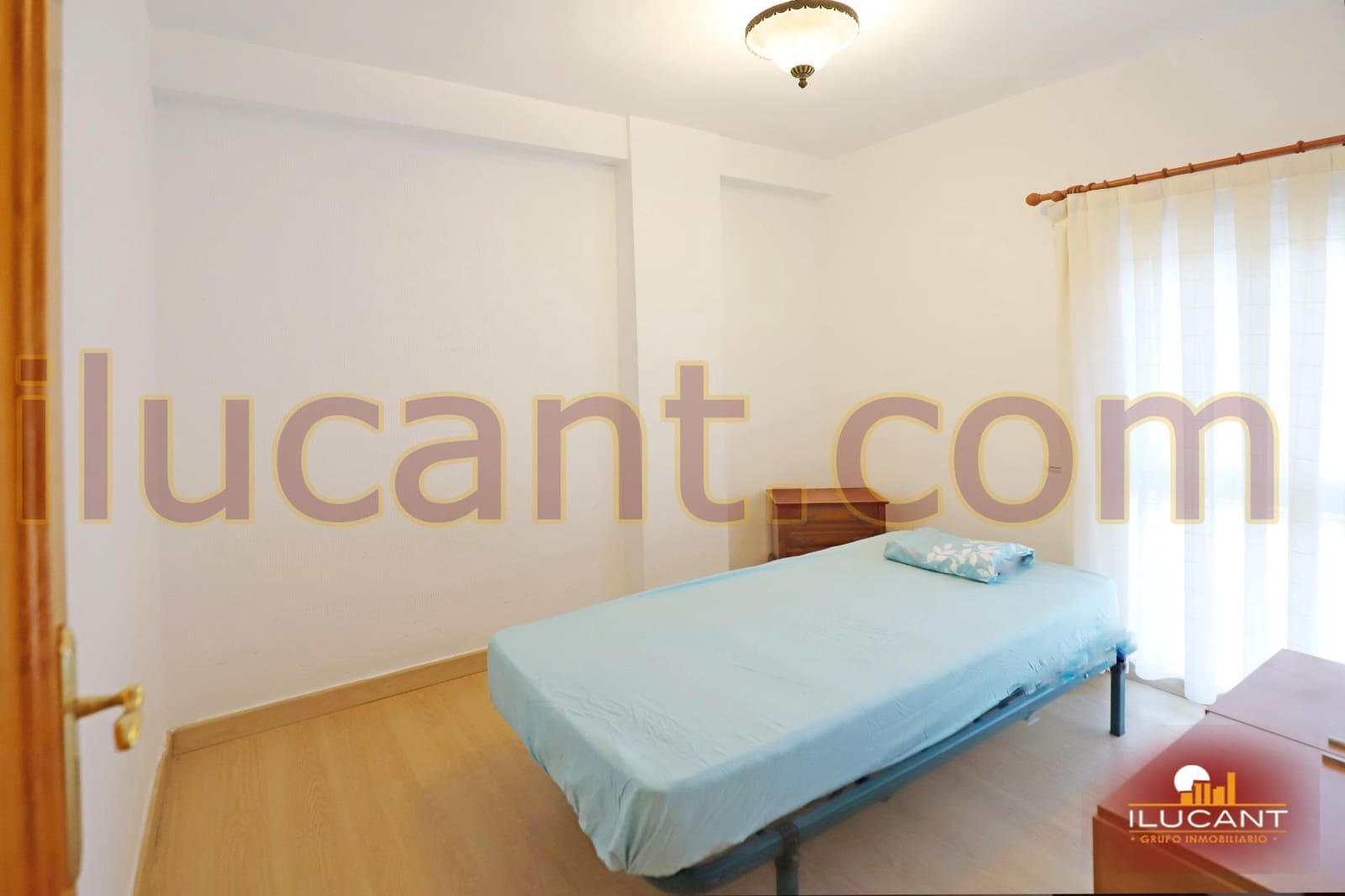 3 makuuhuone Asunto myytävänä paikassa Alicante kaupunki - 139 000 € (Ref: 9114668)