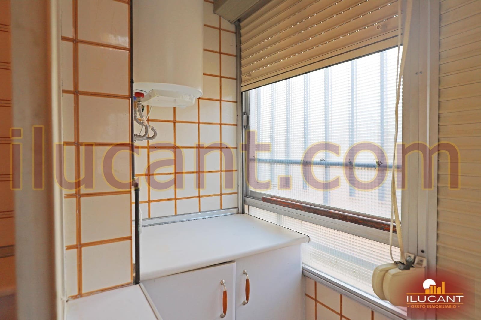 3 makuuhuone Asunto myytävänä paikassa Alicante kaupunki - 139 000 € (Ref: 9114668)