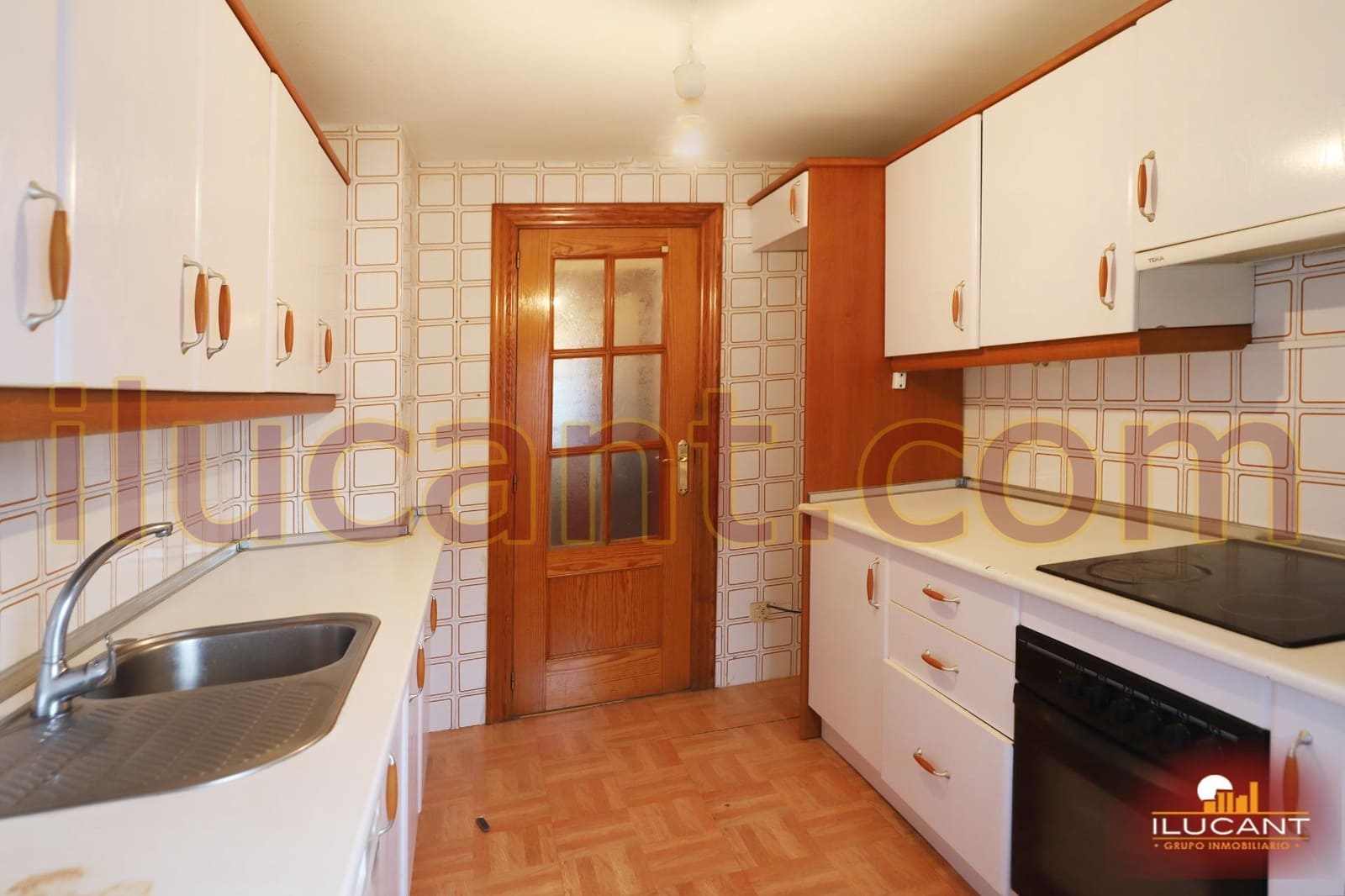 3 makuuhuone Asunto myytävänä paikassa Alicante kaupunki - 139 000 € (Ref: 9114668)