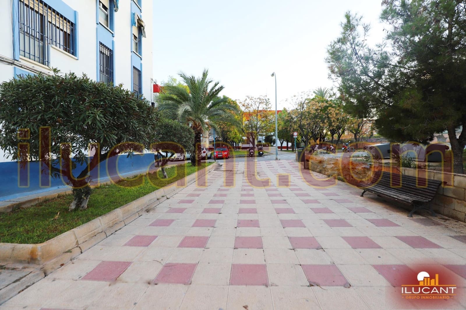 3 makuuhuone Asunto myytävänä paikassa Alicante kaupunki - 139 000 € (Ref: 9114668)