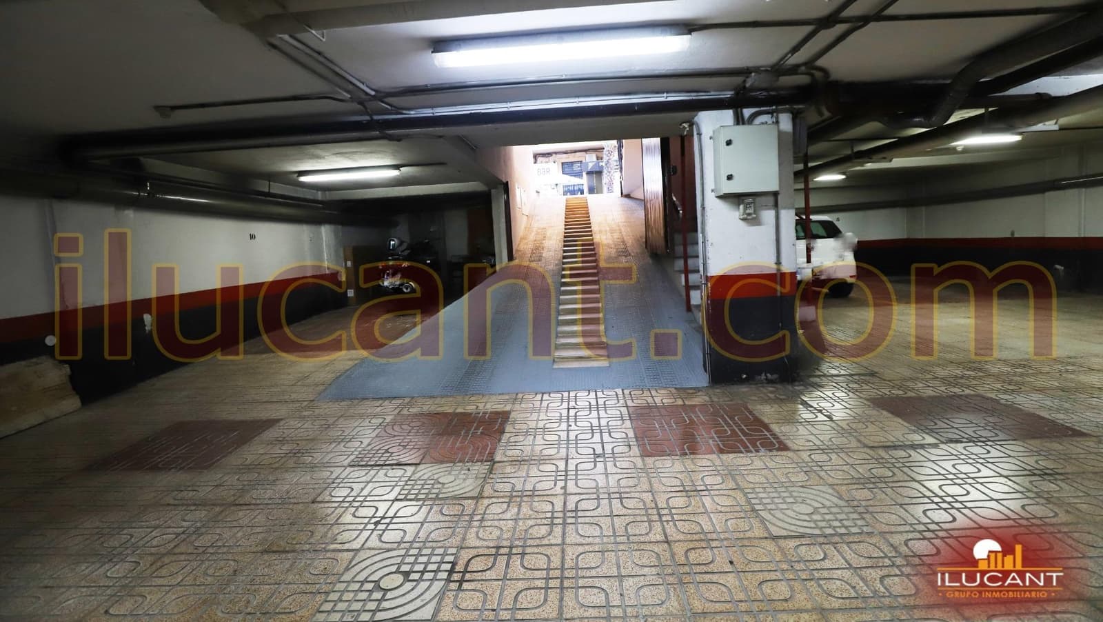 4 makuuhuone Asunto myytävänä paikassa Alicante kaupunki mukana 
autotalli - 350 000 € (Ref: 9114683)