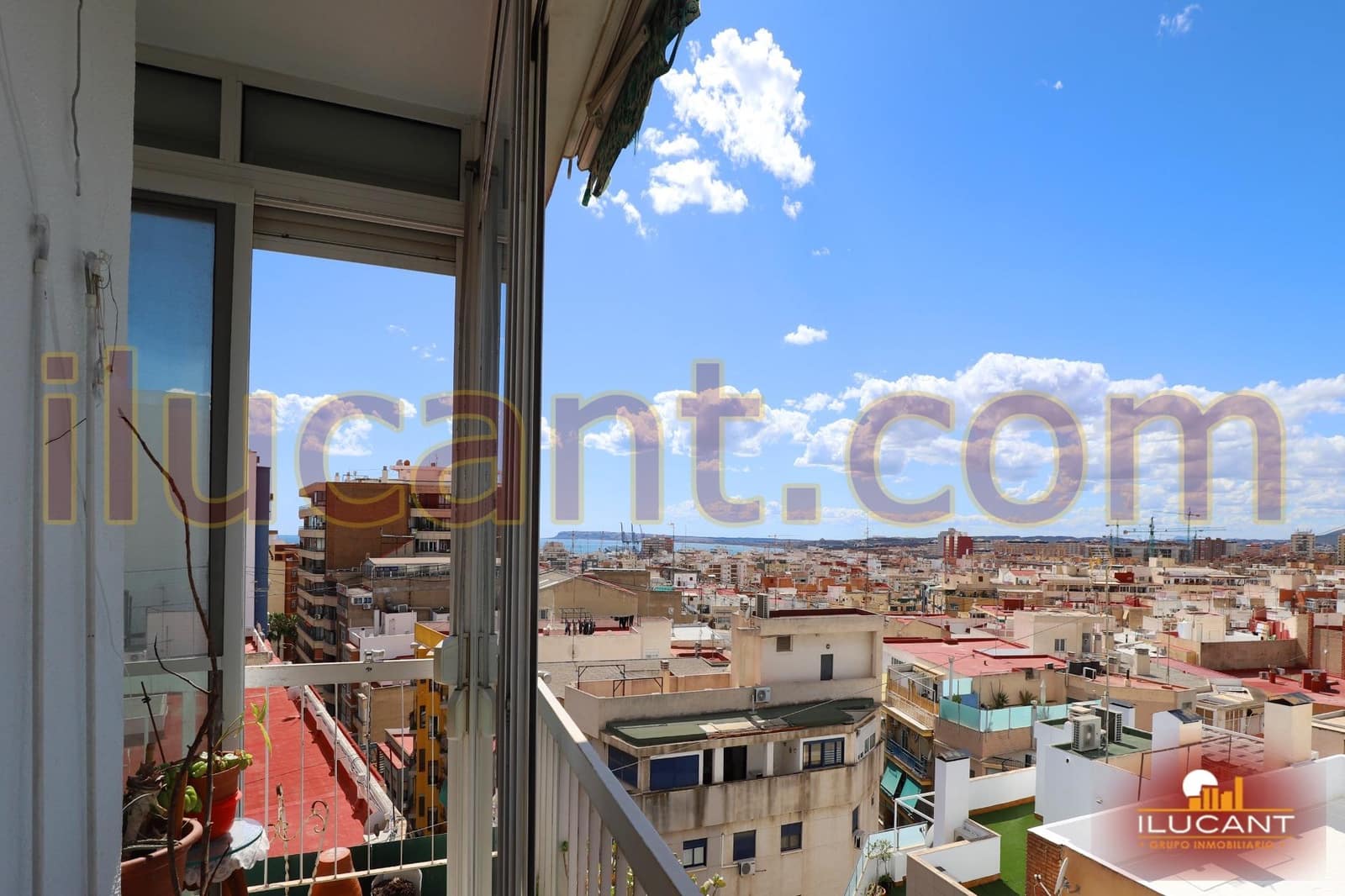 4 soveværelse Lejlighed til salg i Alicante by - € 329.600 (Ref: 9114691)