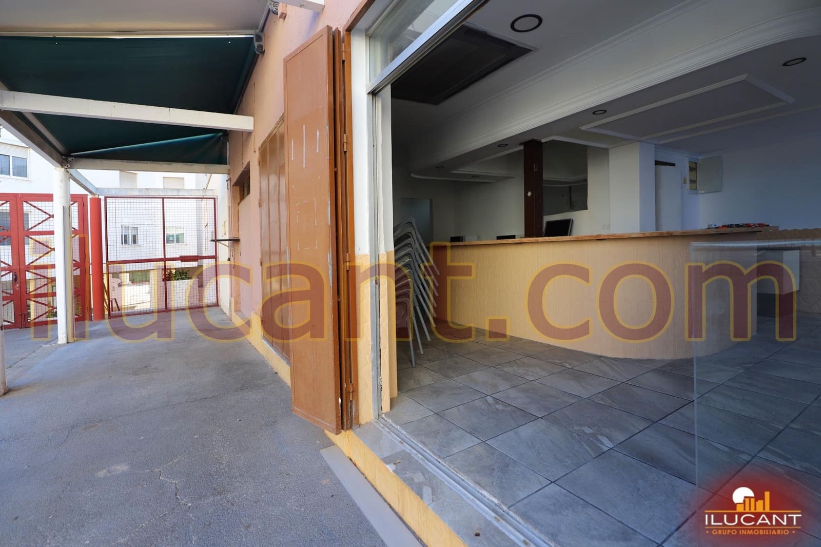 Erhverv til salg i Alicante by - € 125.000 (Ref: 9114697)