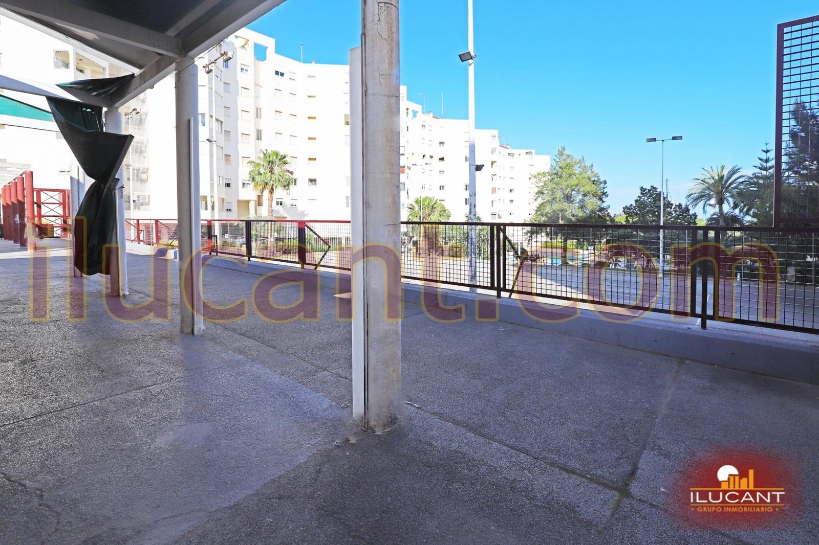 Erhverv til salg i Alicante by - € 125.000 (Ref: 9114697)