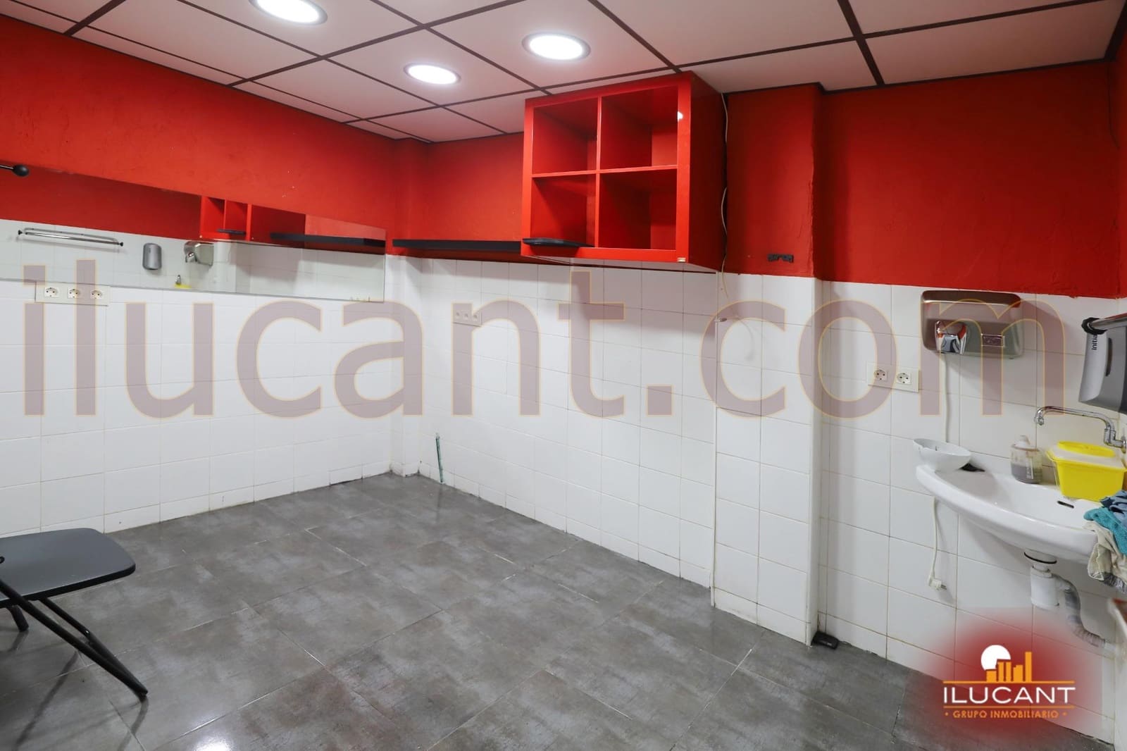 Komercyjne na sprzedaż w Miasto Alicante / Alacant - 79 900 € (Ref: 9114700)