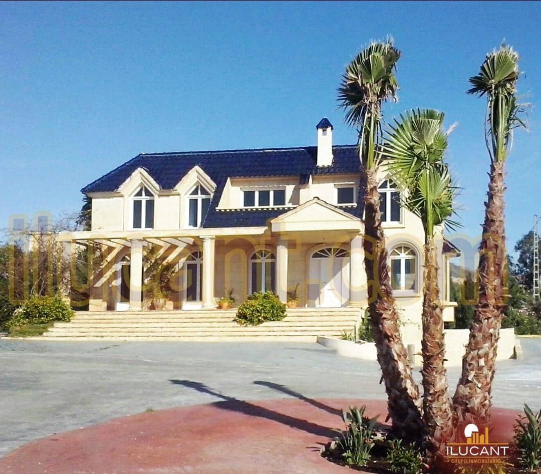 4 slaapkamer Villa te koop in Muchamiel / Mutxamel met garage - € 499.000 (Ref: 9114705)