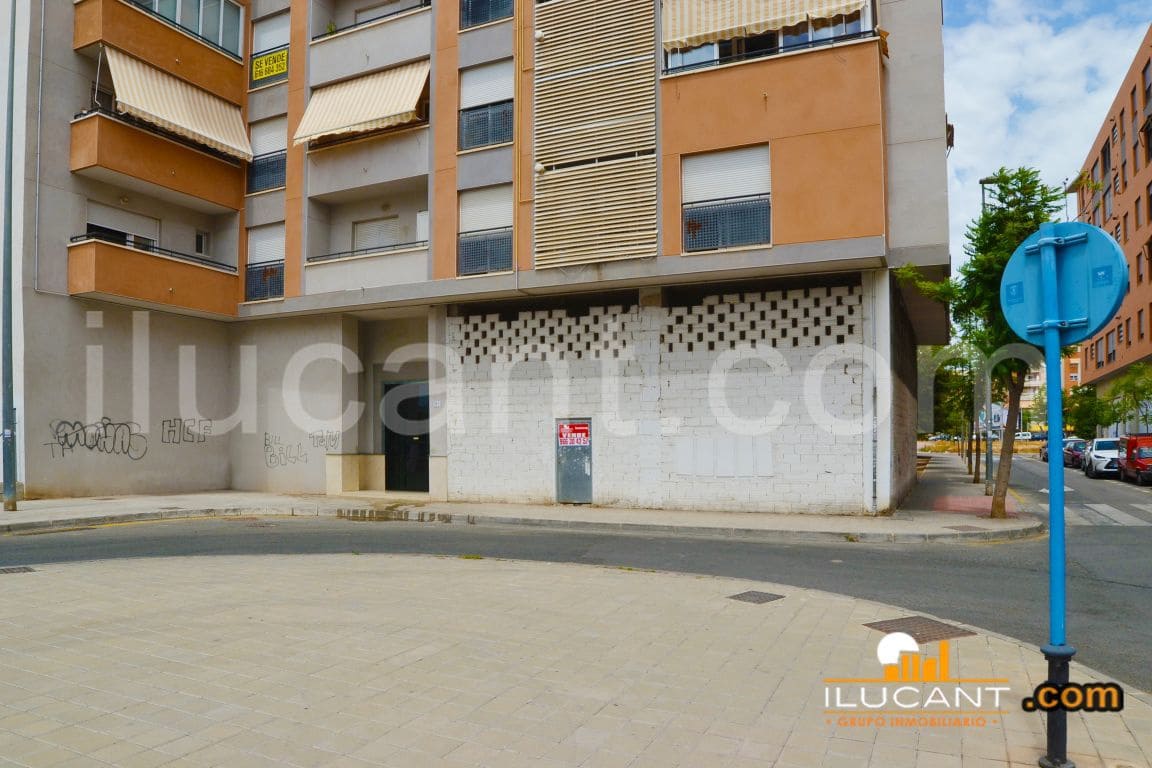 Komercyjne na sprzedaż w Miasto Alicante / Alacant - 179 000 € (Ref: 9114714)