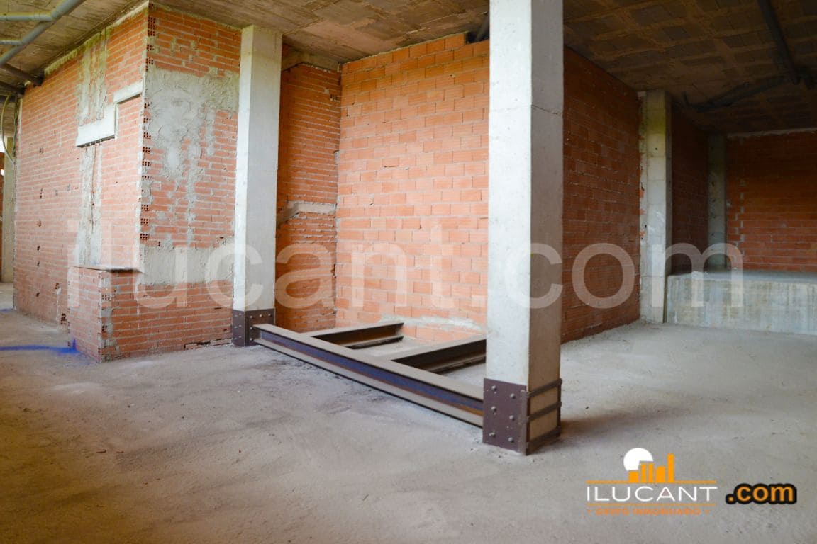 Komercyjne na sprzedaż w Miasto Alicante / Alacant - 179 000 € (Ref: 9114714)