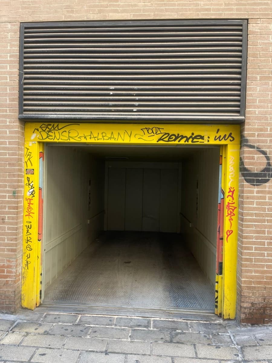 Autotalli myytävänä paikassa Alicante kaupunki - 21 900 € (Ref: 9114718)