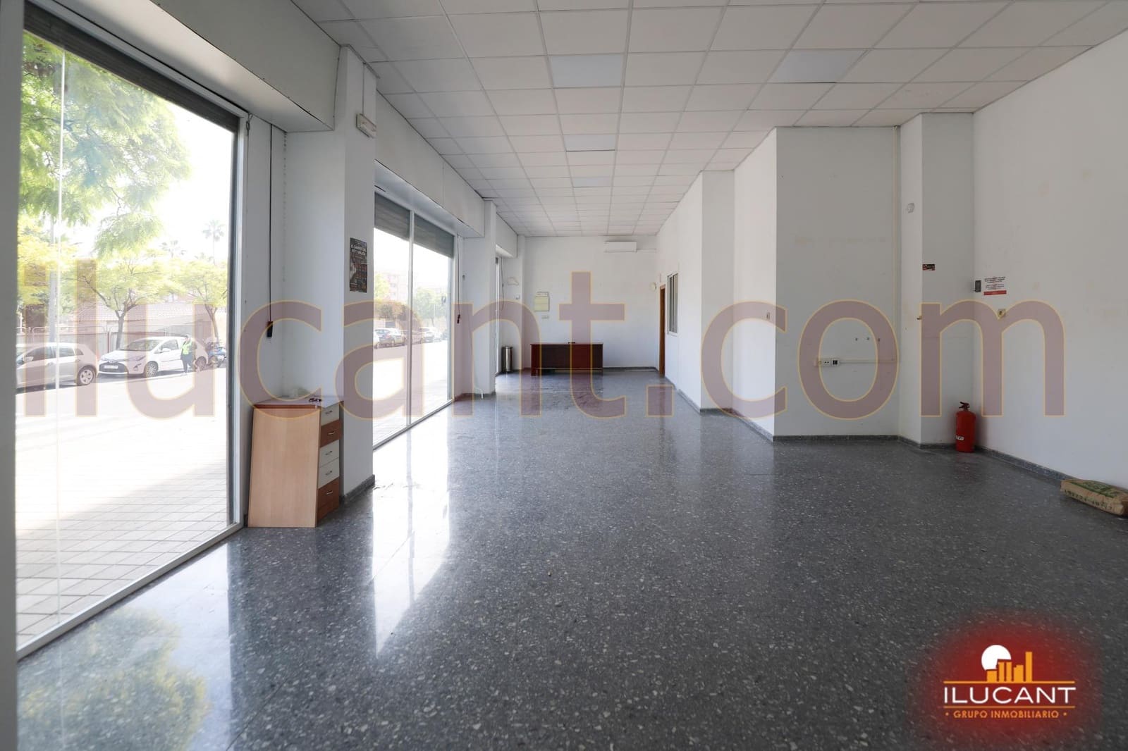 Kommersiell till salu i Alicante stad - 110 000 € (Ref: 9114721)