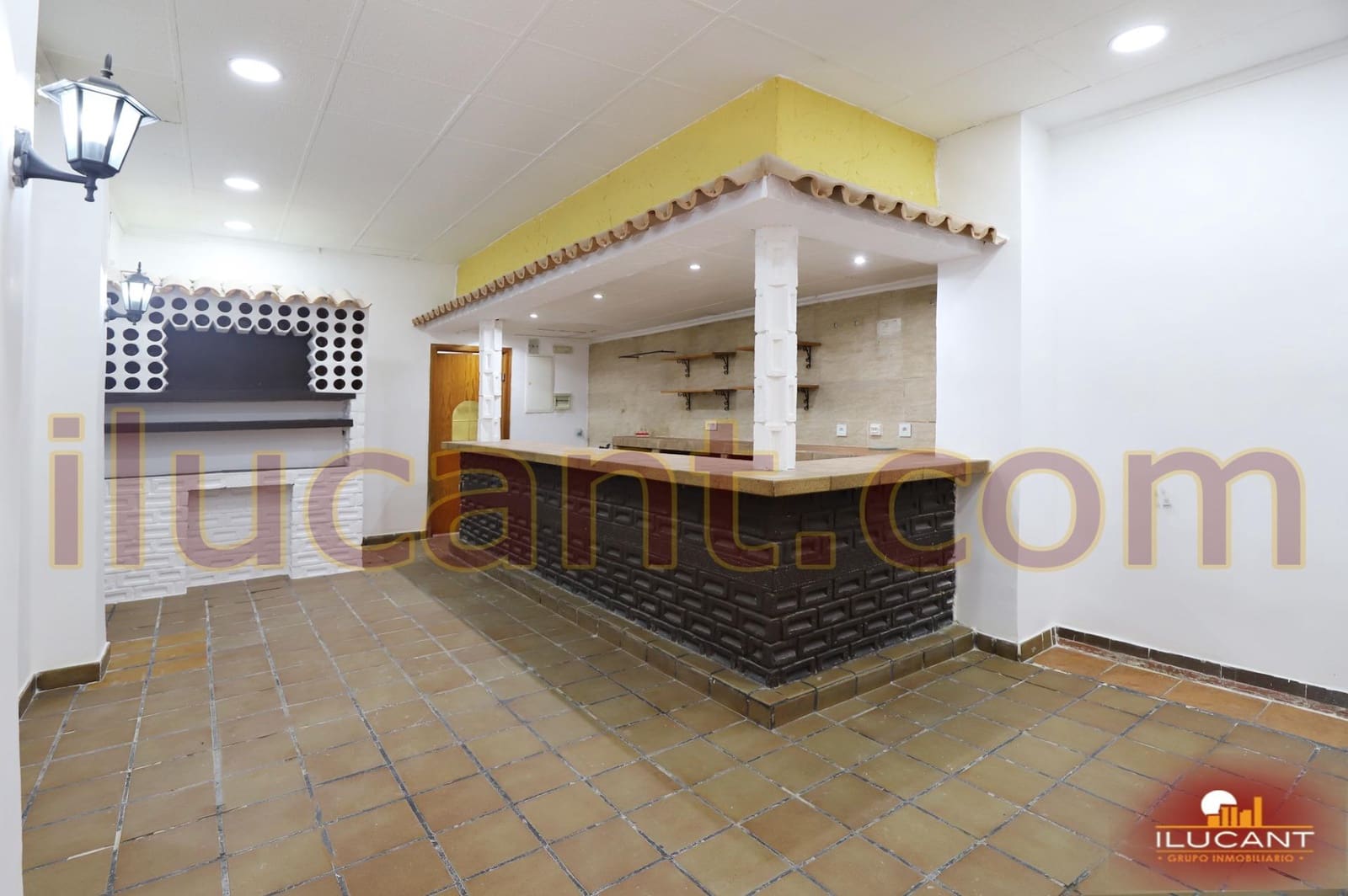 Commercieel te koop in Alicante stad - € 117.000 (Ref: 9114723)