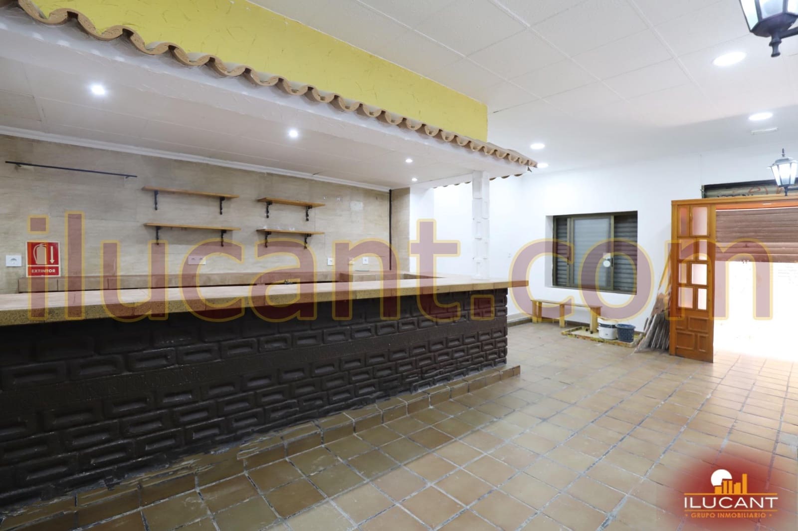 Commercieel te koop in Alicante stad - € 117.000 (Ref: 9114723)