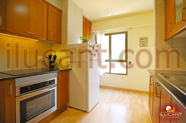 3 quarto Apartamento para venda em San Antón, Alicante cidade - 285 000 € (Ref: 9173392)