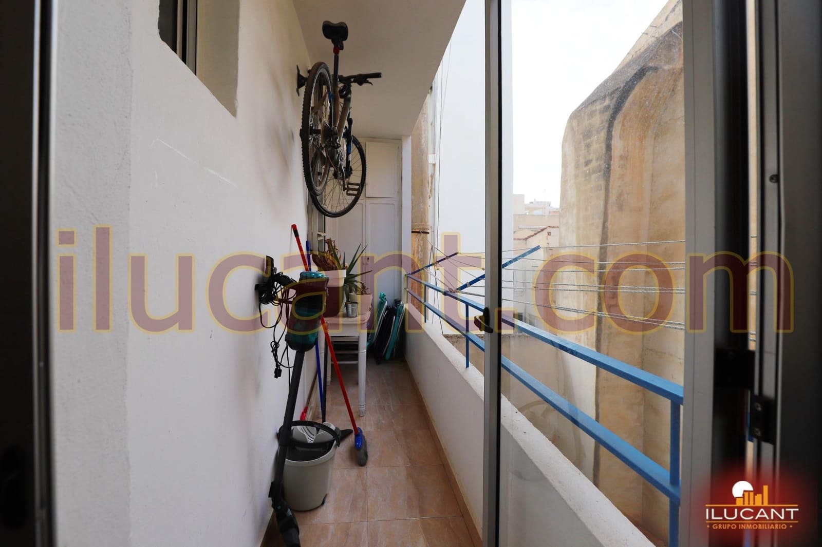 3 soveværelse Lejlighed til salg i Alicante by - € 260.000 (Ref: 9183601)