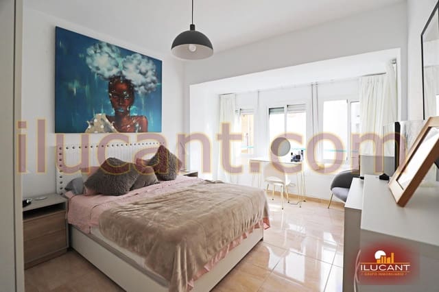 3 soveværelse Lejlighed til salg i Mercado, Alicante by - € 260.000 (Ref: 9183601)