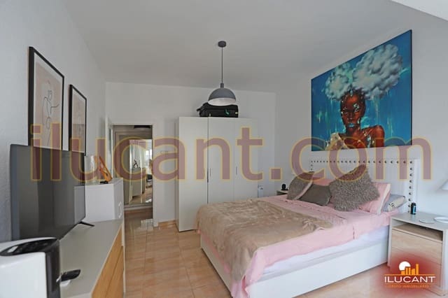 3 soveværelse Lejlighed til salg i Mercado, Alicante by - € 260.000 (Ref: 9183601)