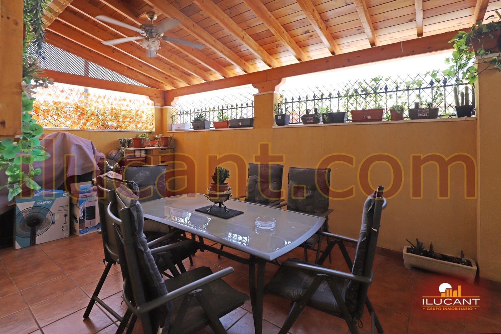 4 soverom Villa til salgs i Alicante by - € 405 000 (Ref: 9202379)