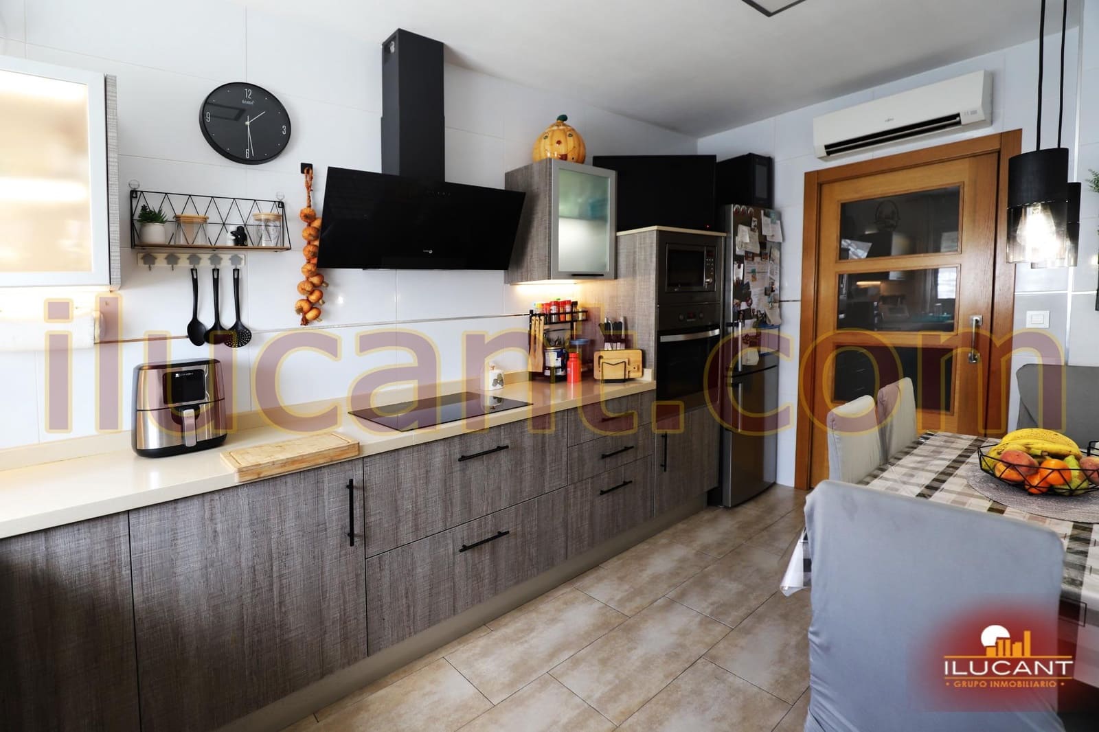 4 soverom Villa til salgs i Alicante by - € 405 000 (Ref: 9202379)