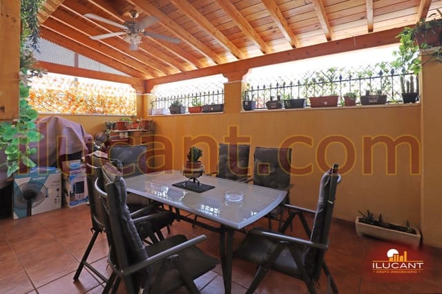 4 soverom Villa til salgs i Divina Pastora, Alicante by - € 405 000 (Ref: 9202379)