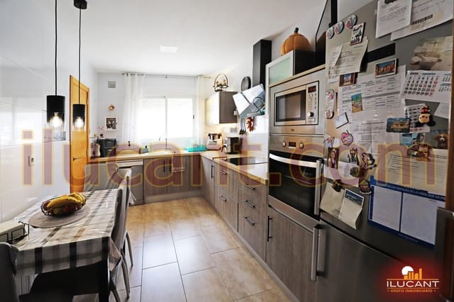 4 soverom Villa til salgs i Divina Pastora, Alicante by - € 405 000 (Ref: 9202379)