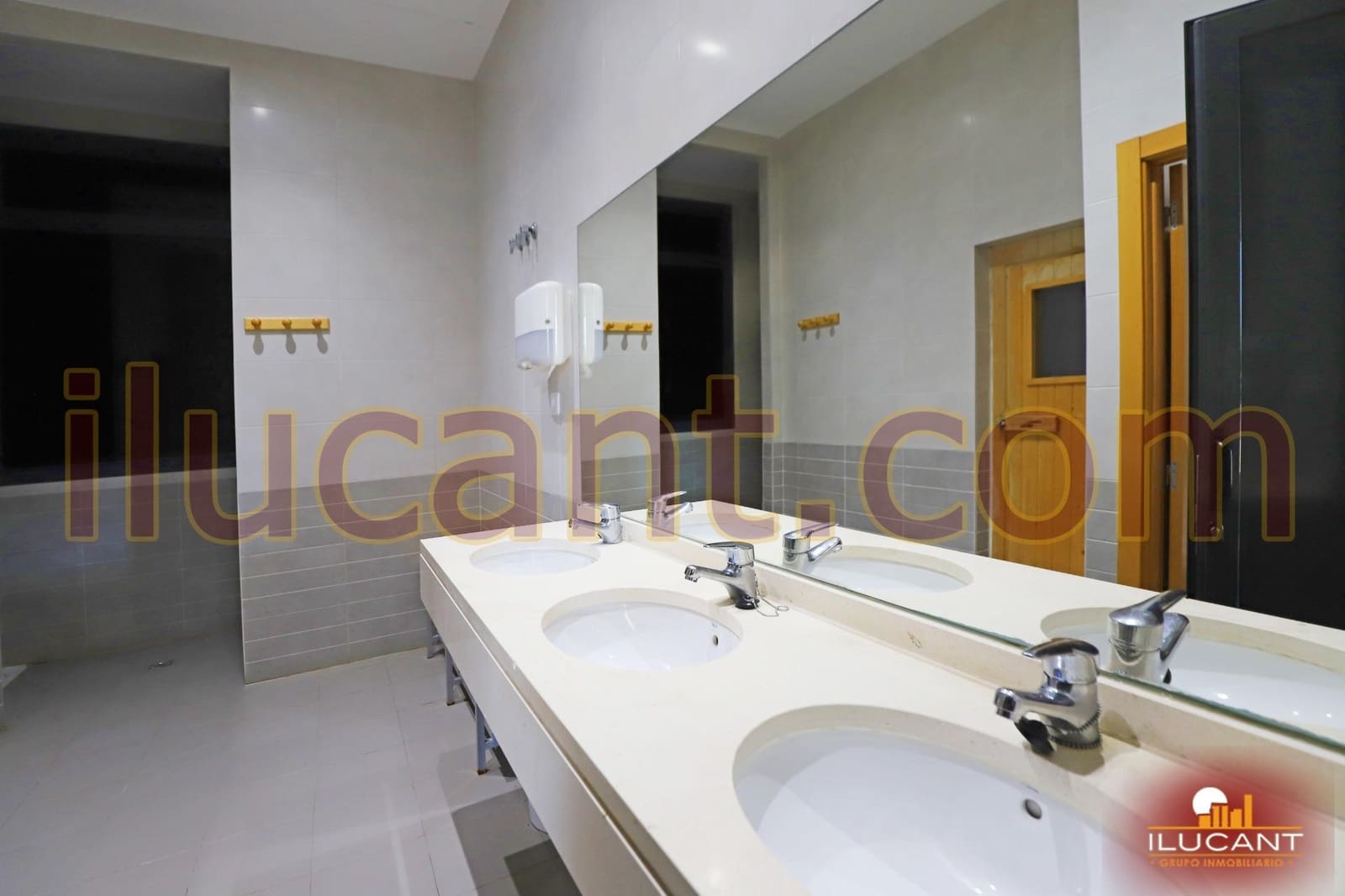 2 makuuhuone Asunto myytävänä paikassa Alicante kaupunki mukana uima-altaan 
autotalli - 399 000 € (Ref: 9215364)