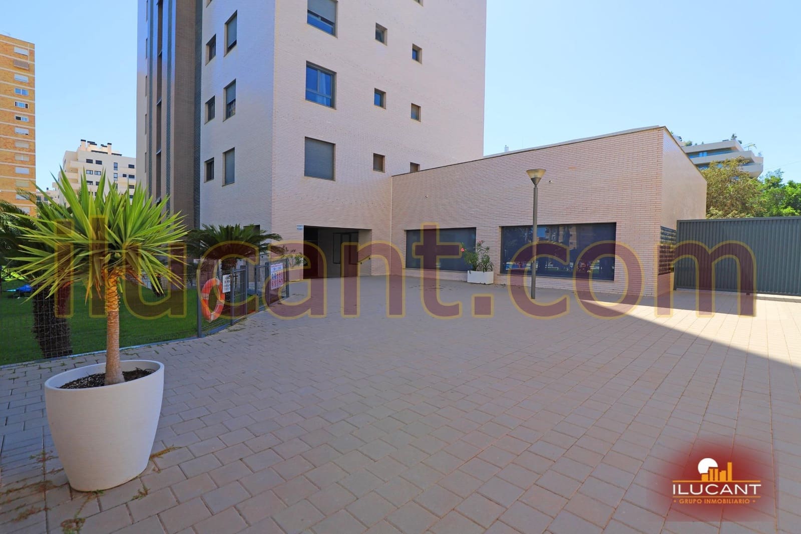 2 makuuhuone Asunto myytävänä paikassa Alicante kaupunki mukana uima-altaan 
autotalli - 399 000 € (Ref: 9215364)