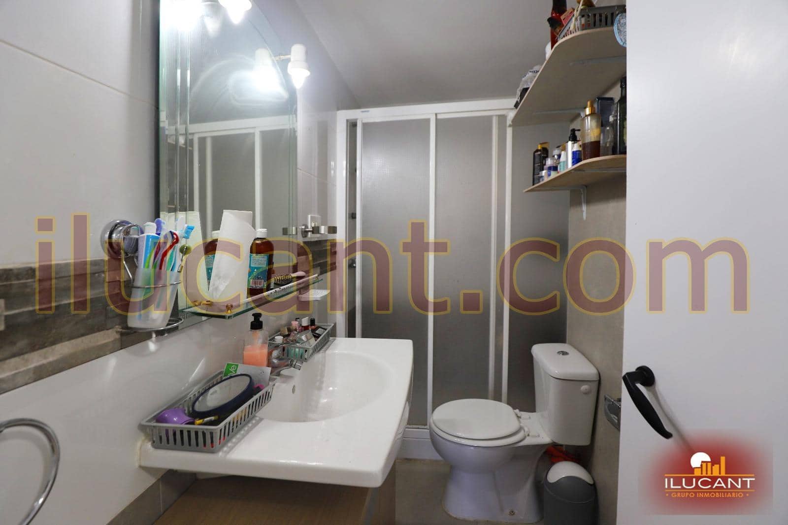 3 makuuhuone Asunto myytävänä paikassa Alicante kaupunki - 129 000 € (Ref: 9236844)