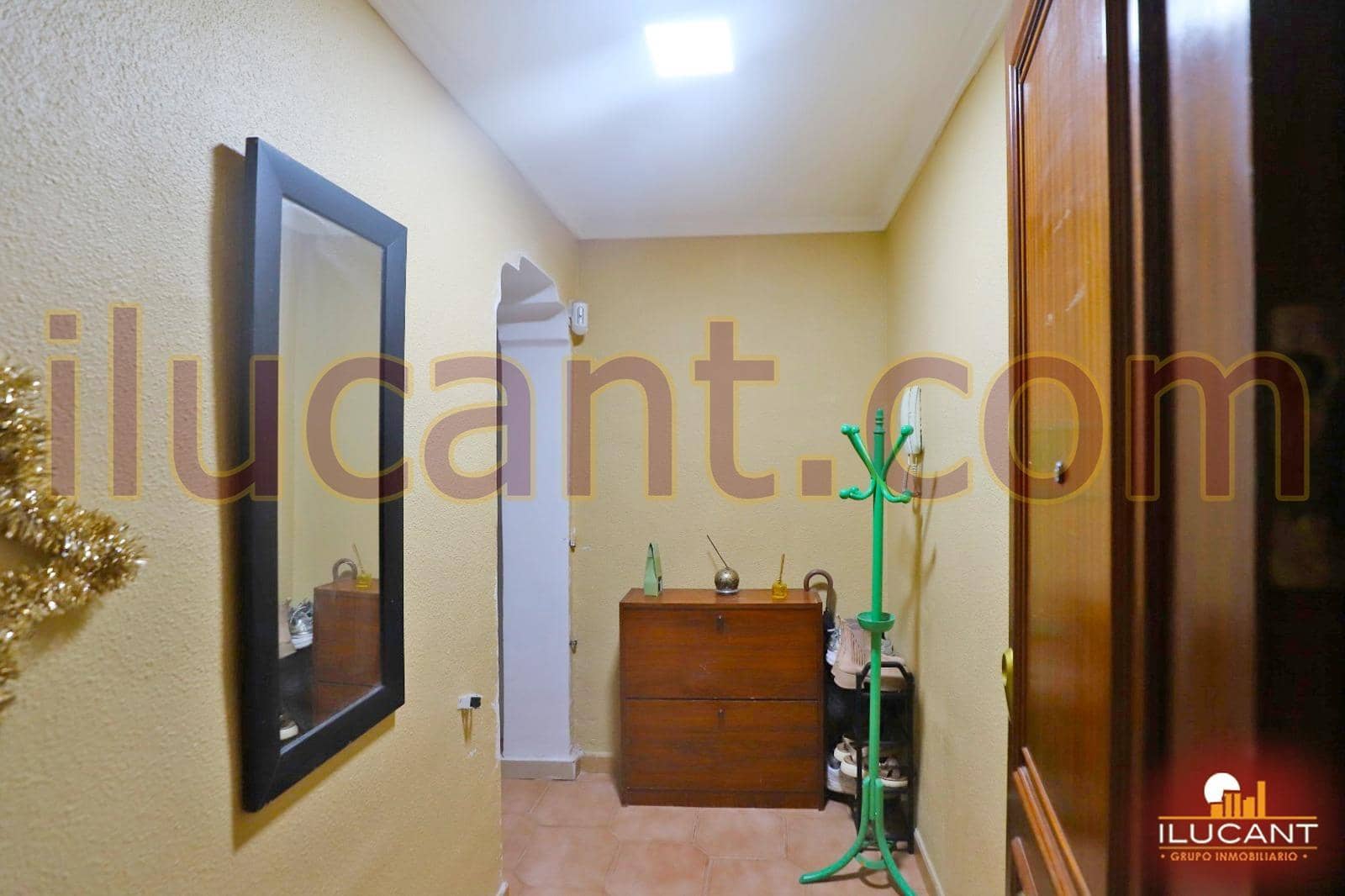 3 makuuhuone Asunto myytävänä paikassa Alicante kaupunki - 129 000 € (Ref: 9236844)