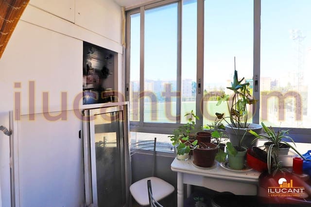 3 makuuhuone Asunto myytävänä paikassa Alicante kaupunki - 129 000 € (Ref: 9236844)