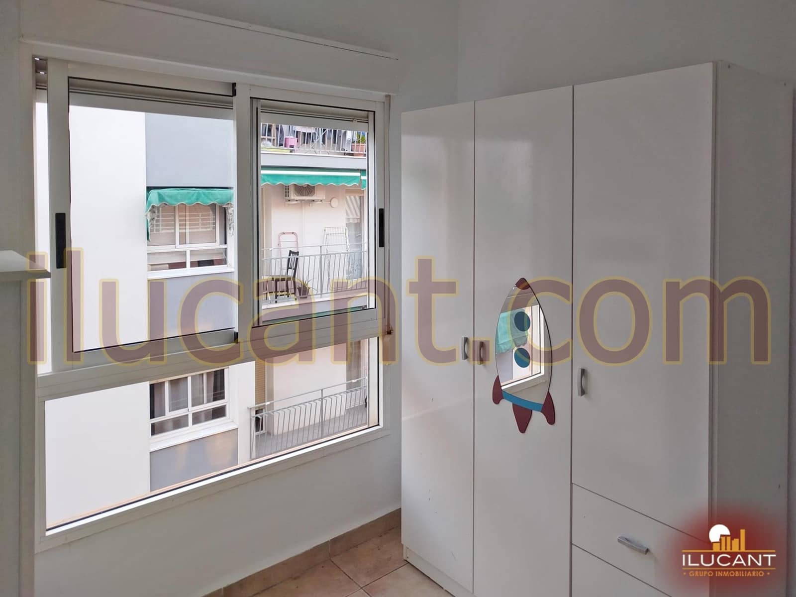 3 soveværelse Lejlighed til salg i Alicante by - € 159.000 (Ref: 9303421)