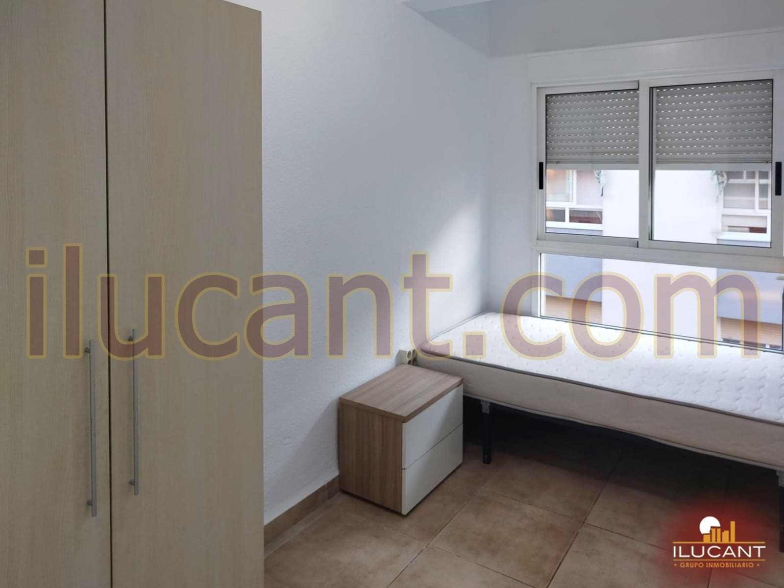 3 soveværelse Lejlighed til salg i Alicante by - € 159.000 (Ref: 9303421)